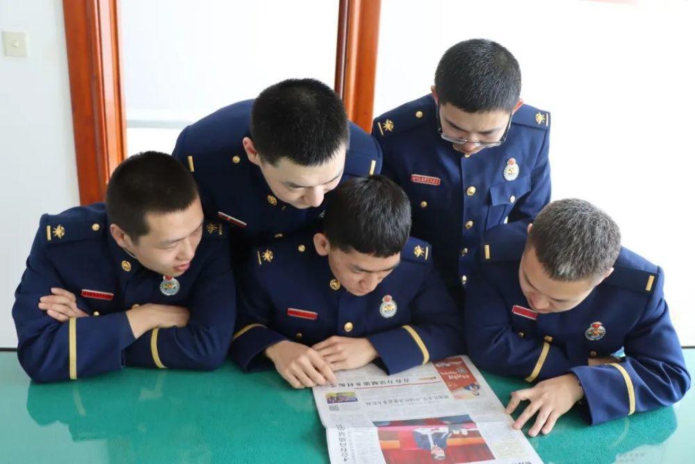逃离部落洞穴